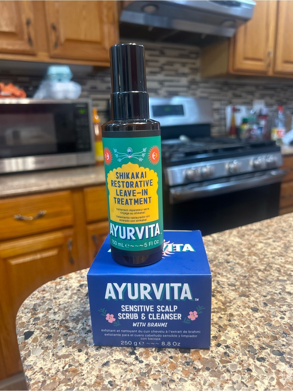 Ayurvita Shikakai Restorative Leave-In Treatment – Green